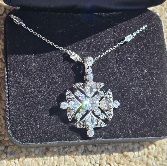 Real Collectibles by Adrienne Jewelry - Elegant Silver Pendant Necklace The Real Collectibles By Adrienne